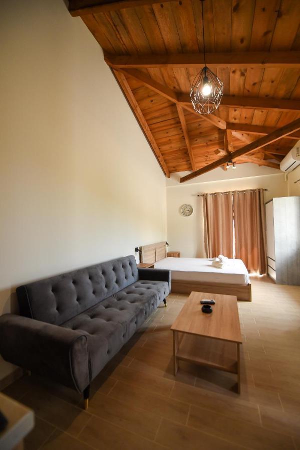 Lithino Rooms Kalamata Exterior foto