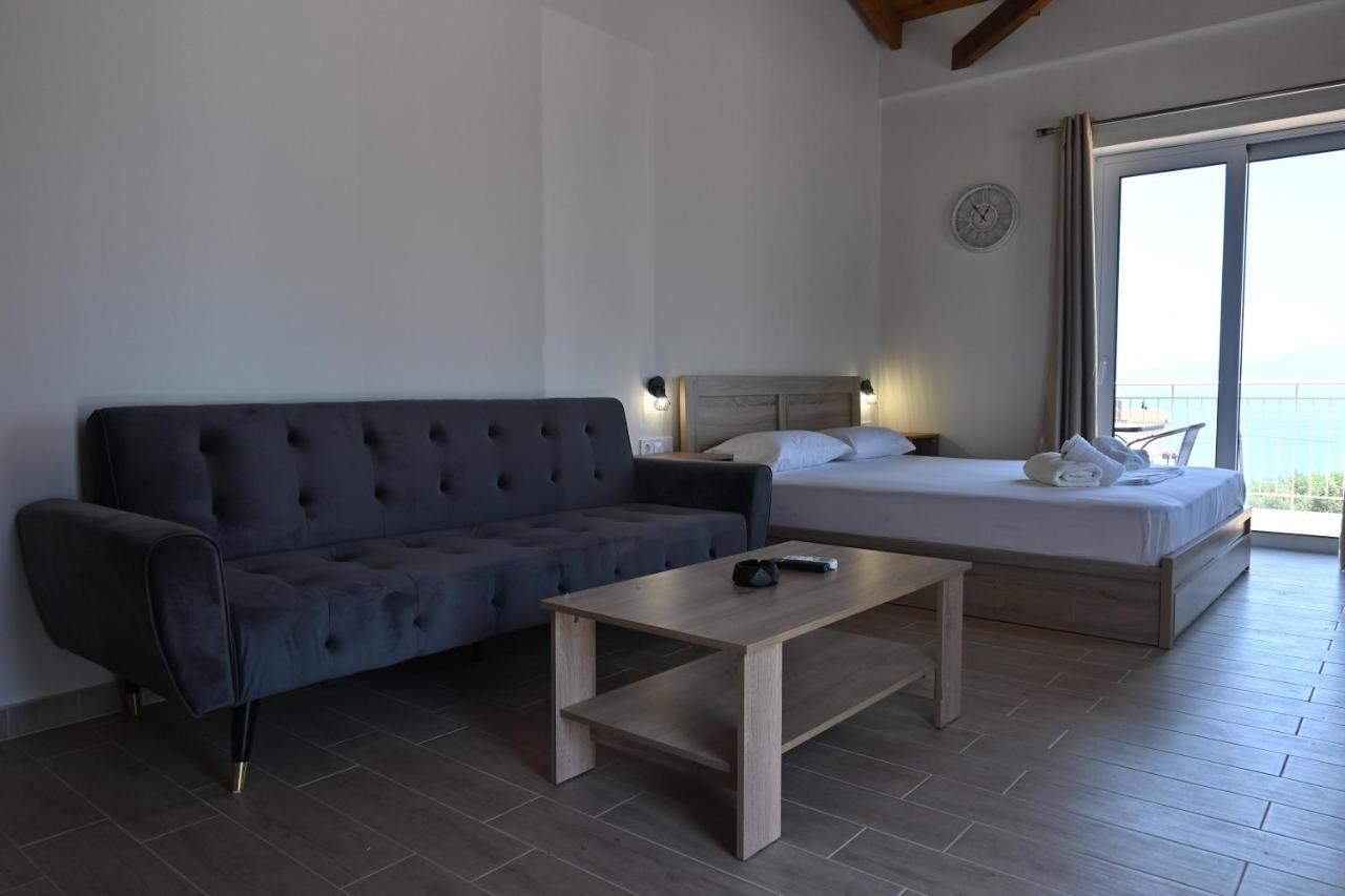 Lithino Rooms Kalamata Exterior foto
